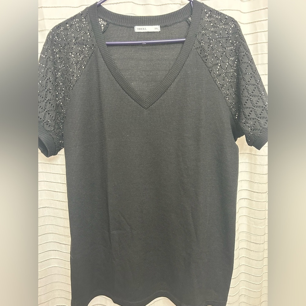 Elegant Black Lace Sleeve Top - womens sz XXL
